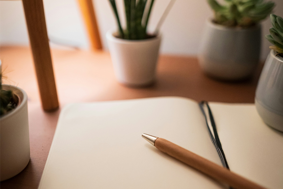 Photo d'un carnet de notes sur un bureau